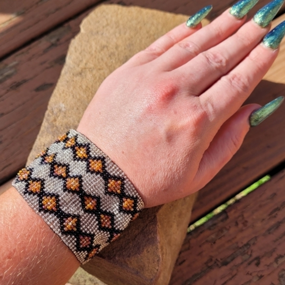 BEADED BOHO GYPSY  CHUNKY DIAMOND DESIGN BRACELET